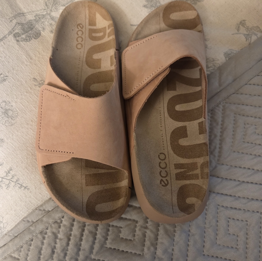 Ecco Blush Cozmo Slides